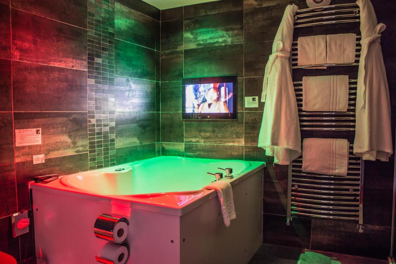 The Howbeck & The Retreat Incl Off-Site Health Club And Parking Ev Point Available ويندرمير المظهر الخارجي الصورة